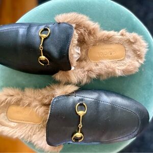 Gucci size 42 black leather loafers